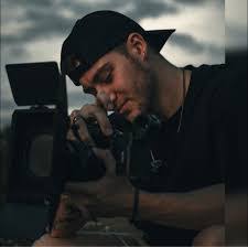 Chris Rios's Instagram, Twitter & Facebook