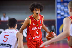 Maria valero porn she seems just like her photos with giant