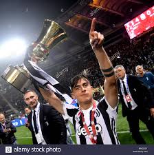 Anche la juve ha dei punti deboli. Esultanza Paulo Dybala Selfie Feier Roma 09 05 2018 Stadio Olimpico Fussball Calcio Finale Coppa Italia Italien Cup 2017 2018 Juventus Turin Mailand Foto Andrea Staccioli Insidefoto Stockfotografie Alamy