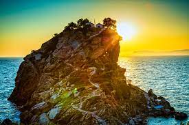 The movie) is a 2008 romantic comedy film containing music directed by phyllida lloyd and written by catherine johnson based on her book of the 1999 theatre. Unberuhrtes Skopelos In Griechenland Holidayguru Ch