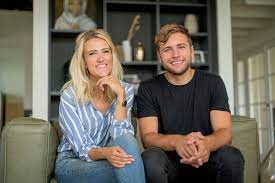 Als het avond is, blauwe dag, de overkant, weg van jou, mag ik daar even stil bij staan, deze is voor mij, de helft van wat je doet. Deze Nieuwe Single Van Suzan Freek Wordt Omarmd Door Radio 2 Oost Gelre Gelderlander Nl