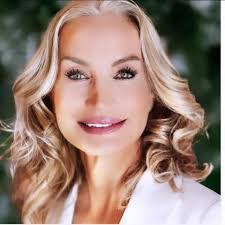 Yolanda Hyde's Instagram, Twitter & Facebook