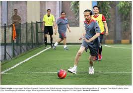 Innalillahi wa inna ilaihi rojiuun. Kompas Kampus V Twitter Wiiiihhh Seru Kemarin Pak Jokowi Main Futsal Di Istana Bareng Para Wartawan Dalam Rangka Haripersnasional2017 Https T Co Fyeft5ufku Https T Co Y2jis0bt1x