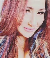 It's a great day to do a photo shoot ..GIVE MUSIC TOUR let's get this party  started ..charity auction for #childrensmiraclenetwork behind the scenes  here in Nashville with my girls Pamela Hawk