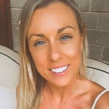 Corina Wells's Instagram, Twitter & Facebook