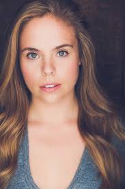 Caitlin Simpson's Instagram, Twitter & Facebook