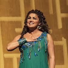 Being a virtuoso vocalist is not enough. Musik Von Anna Netrebko Alben Lieder Songtexte Auf Deezer Horen