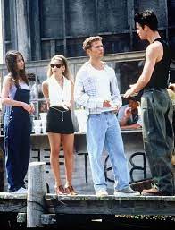 Sarah Michelle Gellar And Freddie Prinze Jr In I Know What You Did Last Summer Freddie Prinze Sarah Michelle Gellar Belly Top