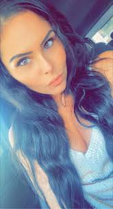 Dear Employers: If you're still hiring for IN-OFFICE jobs that can be  performed entirely remotely, it's time to step into 2022 🦖