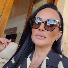 Kif tiddeskrivih lill-Papa Ġwanni Pawlu II? Ikkummenta hawn taħt.