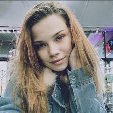 Kym Barrington's Instagram, Twitter & Facebook