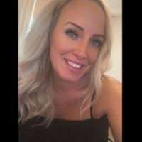 Melissa Bellah's Instagram, Twitter & Facebook