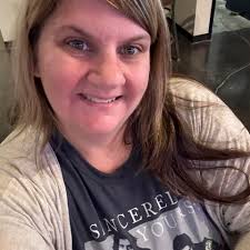 What are good restaurants near Destin Ft Walton area that are open after  10:00PM?