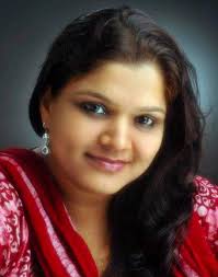 Actress Dighi attended Stamford College