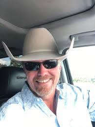 Daniel Lennon's Instagram, Twitter & Facebook