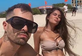 Cuando te vi, yo vi lo que estaba por venir. Mike Bahia Presumio De Las Habilidades De Greeicy Rendon En El Hogar Rcn Radio