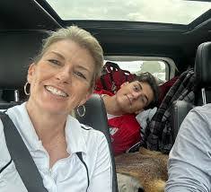 Lisa Treinen's Instagram, Twitter & Facebook