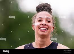 Women 100 meters hurdles hi-res stock photography and images