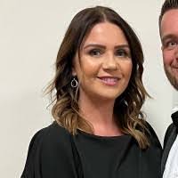 Leanne Davidson's Instagram, Twitter & Facebook