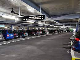So keep it in mind if you're comparing it to companies without debt. Am Flughafen Parkieren Das Sind Ihre Optionen Flughafen Zuerich