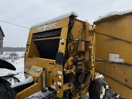 Vermeer 605XL Baler