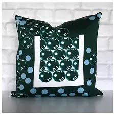 Mungkin dia tengah malu atau terharu dengan keromantisan afgan. Kucing Malu Kucingmalu Profile Pinterest