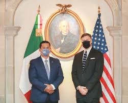 Nos bastidores da casa branca, as pessoas veem as coisas como são. Reconoce Embajador De Eua A Guanajuato Como Modelo A Seguir En Colaboracion Entre Ambos Paises Boletines Dependencias