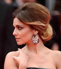 Layered bob with thick bang. 9 Classic Updo Hairstyles From The 60 S My Stylish Zoo