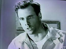 Interesting to see DJs signature, forward leaning slant and the deep long  loop a dead give away 😍