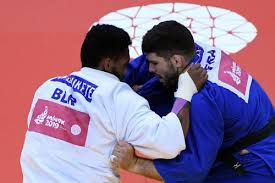 Coach in the french team of clarisse agbegnenou for ten years, the former world champion necessarily has a special look on the title of his protégé and this unforgettable day. Cyrille Maret Retrouve Des Couleurs Madeleine Malonga En Bronze Aussi