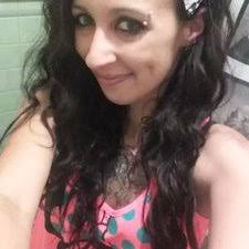 Kristi lee teeter (@HotBartender716)