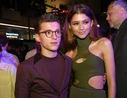 Homecoming costars tom holland and zendaya have been romantically linked. Zendaya And Tom Holland Were Filmed Kissing In A Car After Denying Dating Years Ago