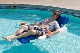 So what is the relation between a good pool store and the pool supplies? Other People At The Pool Vs Me At The Pool Album On Imgur