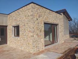 Rivestimenti in pietra naturale, un materiale con tanti vantaggi. Pietra Di Credaro Da Incollare Rivestimenti Esterni Casa Esterno Casa Pietra Rivestimento In Pietra