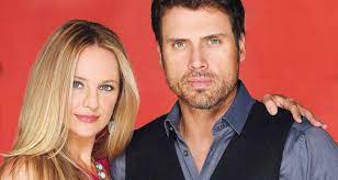 Il est à ce jour le troisième plus long et un des plus anciens feuilletons américains toujours en production de. Sharon Case Les Feux De L Amour Sharon N A Pas Pousse Phyllis Dans Les Escaliers Elle Se Voit Se Remettre En Couple Avec Nick Toutelatele