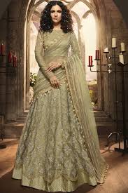 Net Embroidered Lehenga Choli In Green Embroidered Affiliate Net Lehenga Green Aff In 2020 Designer Lehenga Choli Lehenga Choli Green Lehenga