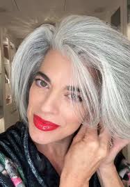 Brings back memories ❤️ #1988 #80s #80smusic #redlip #redlipstick