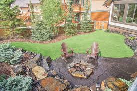 We did not find results for: Backyard Exit With Artificial Grass Rundle Stone Tailings Bark Nuggets Rustikal Garten Calgary Von Solkor Creating Stunning Outdoor Living Spaces Houzz