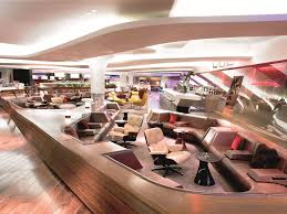 5 Luxurious Airport Lounges With Extravagant Amenities Lounge Interiors Hotel Interior Design Airport Lounge