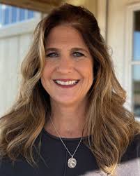 Sylvia Duncan's Instagram, Twitter & Facebook