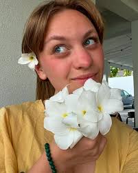 Maybe I am crazy too but I'M GONNA SOAK UP THE SUN ☀️