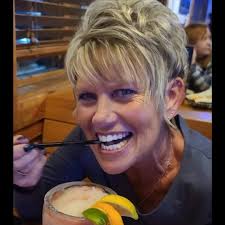 When Stephanie needed a kidney transplant, her husband Ryan turned out to  be a perfect match. He didn't hesitate—he donated his kidney and gave her  the gift of life. Stephanie received her