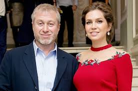 According to chelsea director eugene tenenbaum, from roman abramovich buying the football club to assisting in the community response to the coronavirus pandemic, there is a focus on one thing. God Ne Vmeste Chto Proishodit V Zhizni Romana Abramovicha I Dashi Zhukovoj Posle Rasstavaniya Spletnik