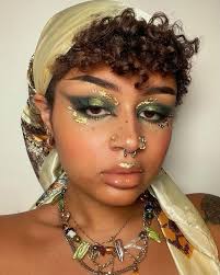 Kylie Collier (KylieJCollier)