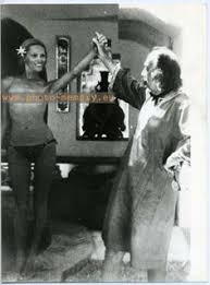 Écrit et réalisé par brad bird et coproduit par walt disney pictures , il est sorti sur les écrans de cinéma en 2004. Salvador Dali And Amanda Lear 1970 Source Ebay Partage Of Erik Sudre Salvador Dali Salvador Dali Art Dali