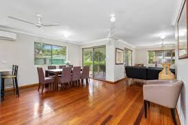 Read and compare over 4960 reviews, book your dream hotel & save with us! Pet And Dog Friendly Accommodation Bliss 5 Bed Sleeps 7 In Hastings Point Nsw
