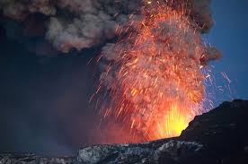 أروع لحظات ثورات البراكين وأكثرها إذهال ا Volcano Spectacular Images Pictures