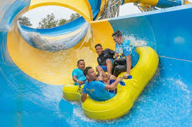 Taman tema air adventure desaru coast adalah salah satu taman air terbesar di dunia. Harga Tiket Taman Tema A Famosa Resort 2021 Diskaun