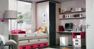 Jugendzimmer Madchen Modern Dreifarbiger Teppich Schreibtisch Mit Komputer Weisser Runder Hocker Haus Deko Kinderzimmer Mobel Jugendzimmer