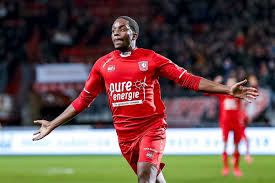 Мениг квинси (queensy menig) футбол нападающий нидерланды 19.08.1995. Queensy Menig Foto Fcupdate Nl